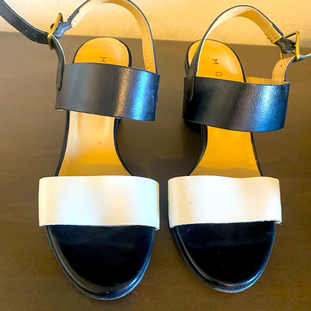 M. Gemi Italian made black and white strap sandal. Thick heel. Size 36 or US 6